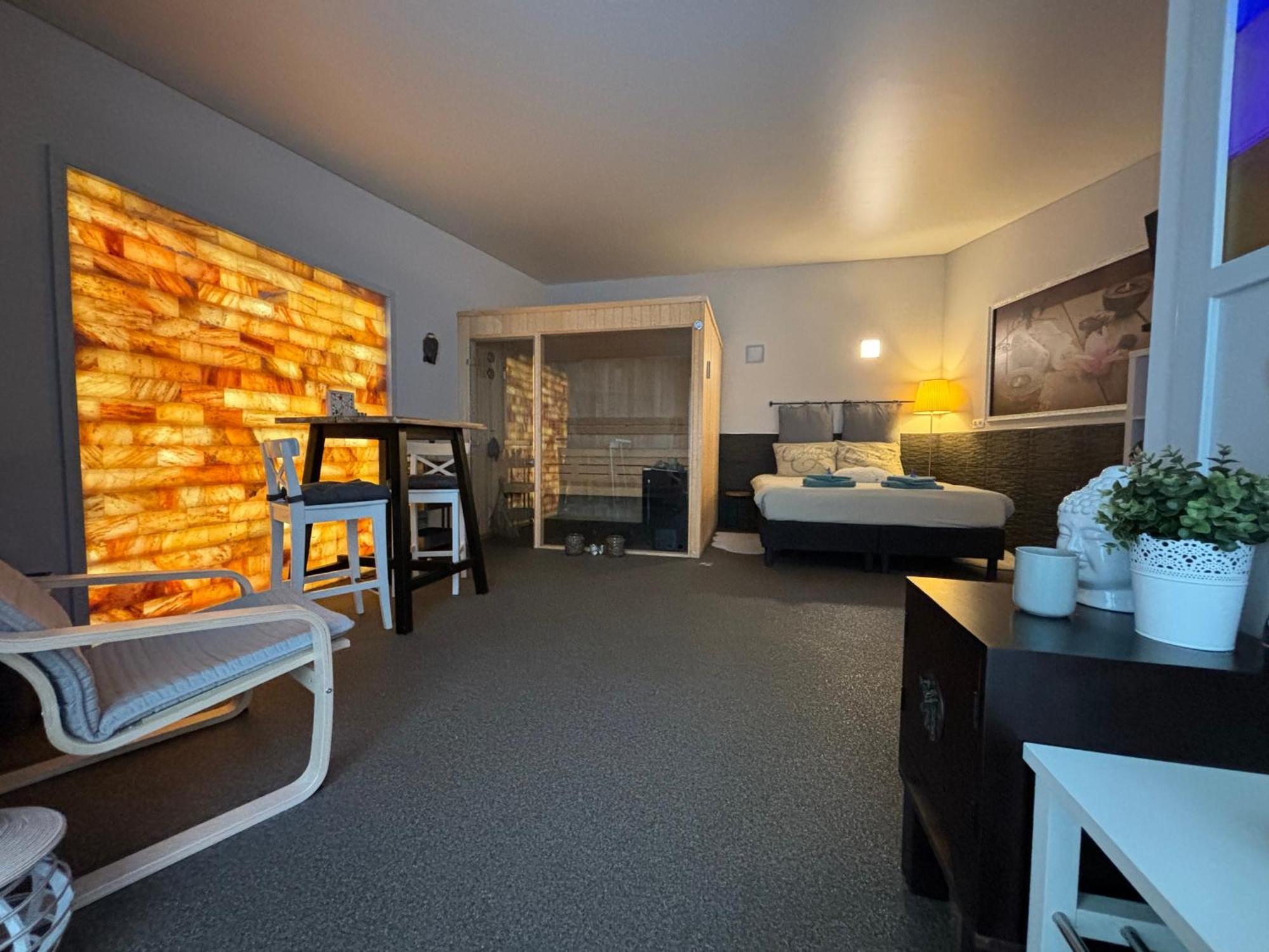 Relax Trois Bornes - De Grenspost Bed & Breakfast Gemmenich Bagian luar foto